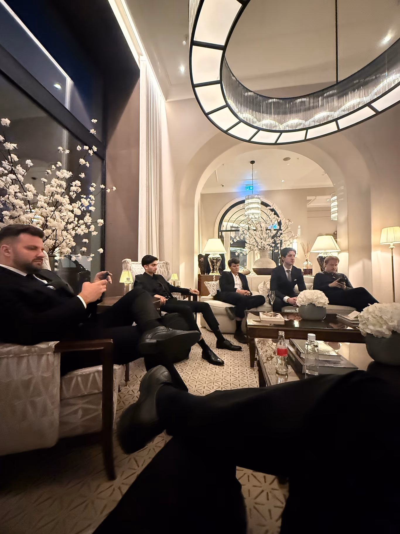 CEO peer group — the room before the room Founders gathered in a quiet lounge before a Helix session begins